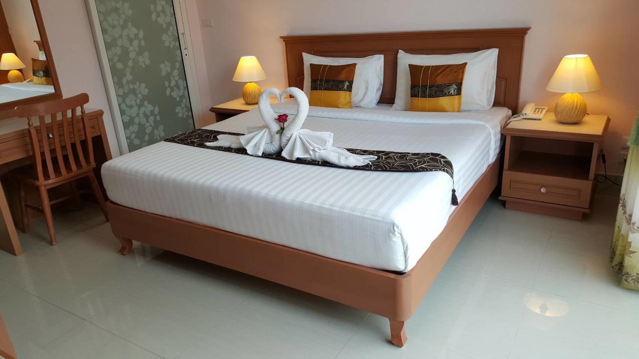 ปานใจ เพลส Hotel ชะอำ ภายนอก รูปภาพ