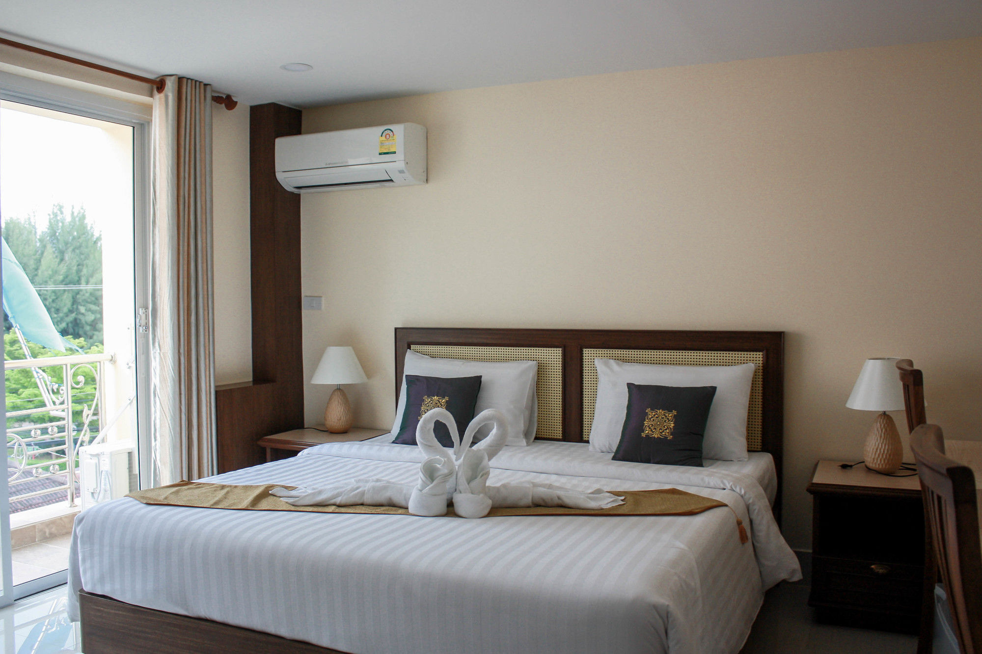 ปานใจ เพลส Hotel ชะอำ ภายนอก รูปภาพ