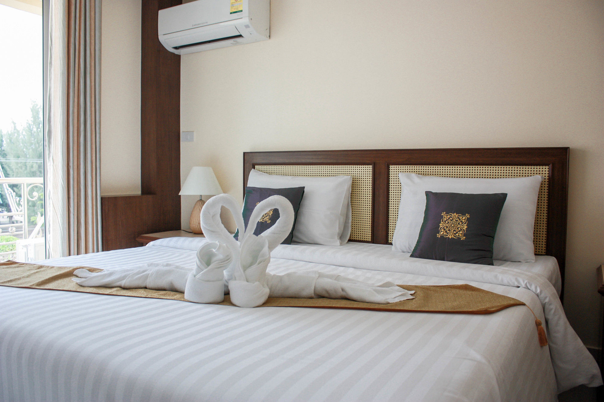 ปานใจ เพลส Hotel ชะอำ ภายนอก รูปภาพ